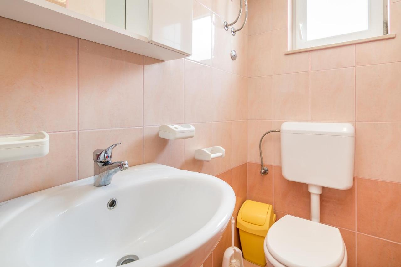 Cheap Apartment Tanja トロギール エクステリア 写真