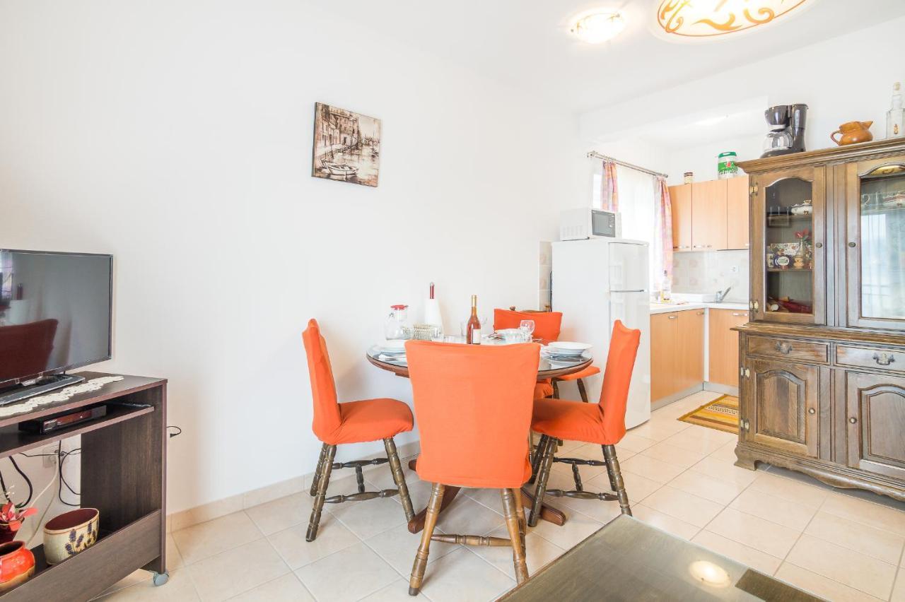 Cheap Apartment Tanja トロギール エクステリア 写真