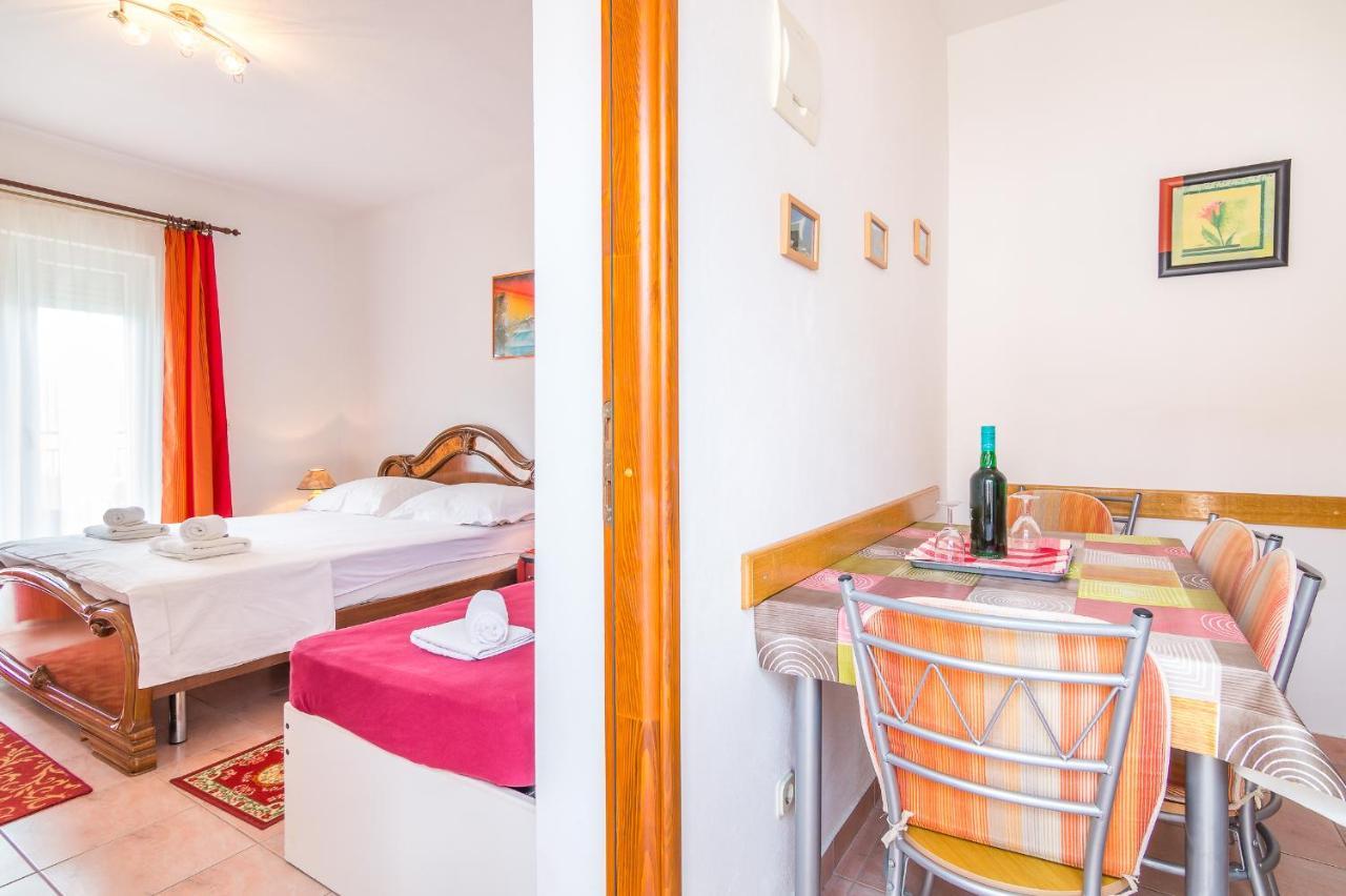 Cheap Apartment Tanja トロギール エクステリア 写真