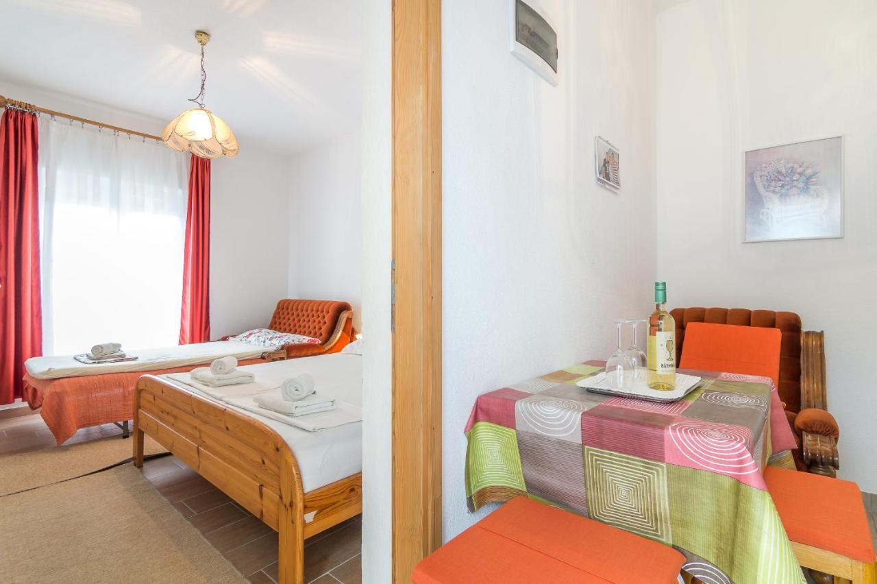 Cheap Apartment Tanja トロギール エクステリア 写真