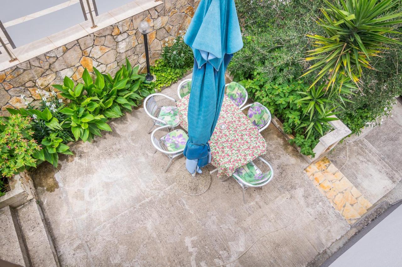 Cheap Apartment Tanja トロギール エクステリア 写真