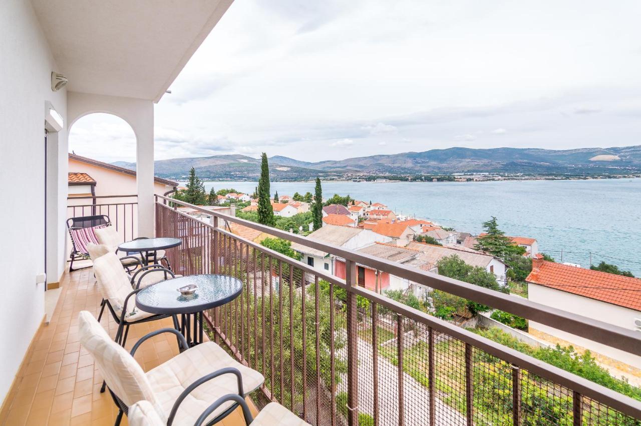 Cheap Apartment Tanja トロギール エクステリア 写真