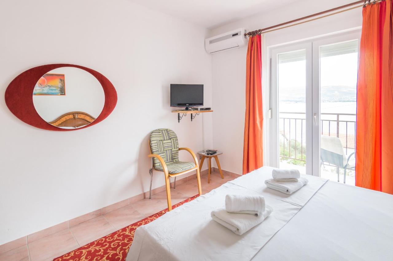 Cheap Apartment Tanja トロギール エクステリア 写真