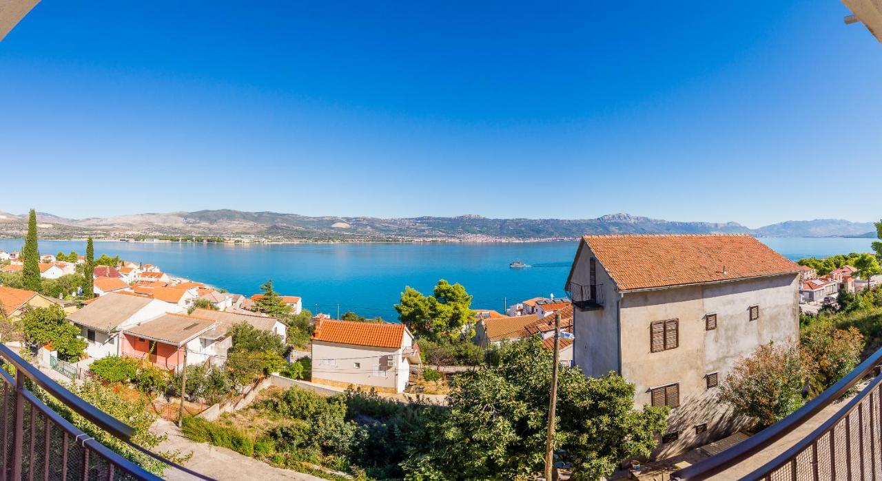 Cheap Apartment Tanja トロギール エクステリア 写真
