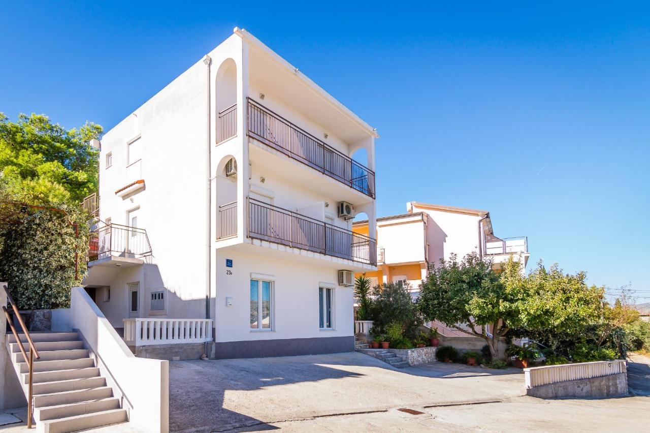 Cheap Apartment Tanja トロギール エクステリア 写真
